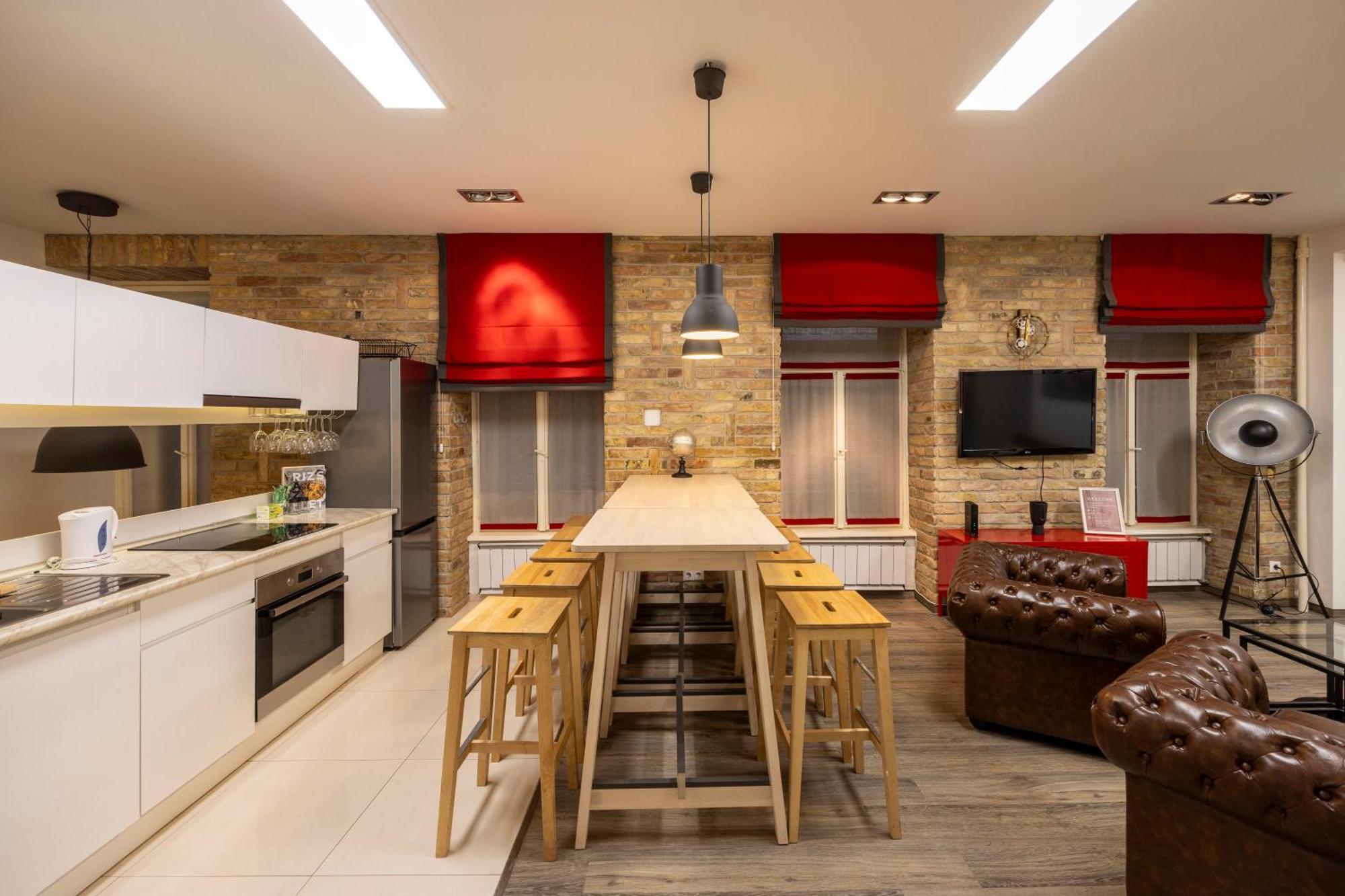 Deluxe Central Elizabeth Residence W/ 4Bedrm, 2Bathrm, 1Lvngrm Budapest Exterior photo